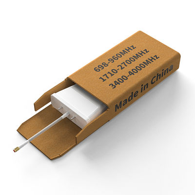 50Ω Input Impendence 25dBi 698-2690MHz 4G/LTE MIMO Panel Antenna with 210*210 Dimension