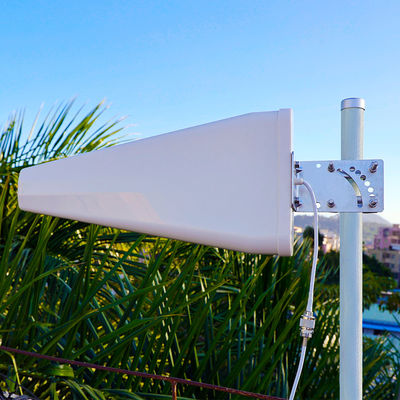 High Gain Dual Band Mobile External GSM Antenna 680-2700 MHz LDPA Antenna for 2.4GHz 5GHz